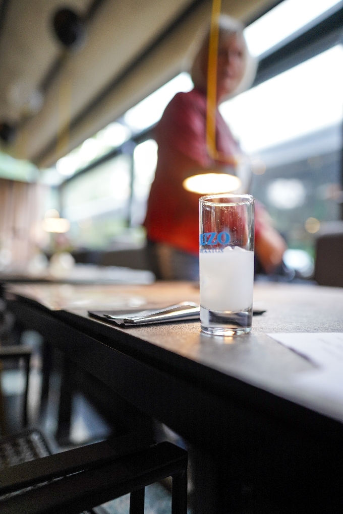 ein einsamer Drink